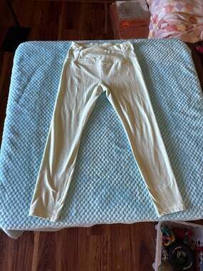 Harmony & Balance Light Green High-Waisted Crossover V-Waist Leggings Size Mediu